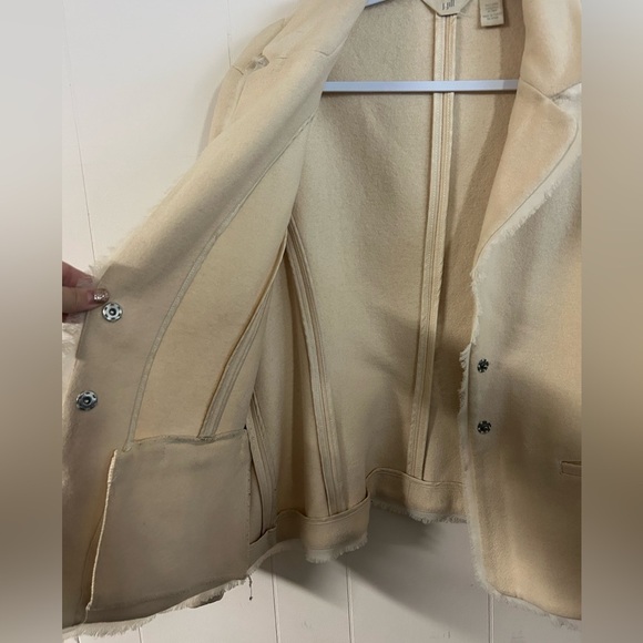 J. Jill, Size M, 100% Wool Cream Blazer, Made In Turkey, button snap front - Picture 6 of 7